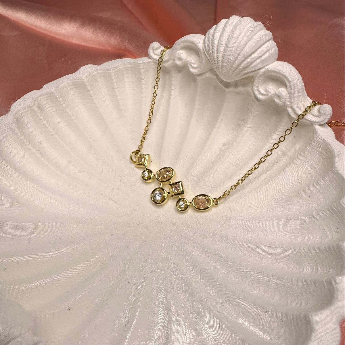Eltt Asimetrik Çok Taşlı Çelik Kolye Gold