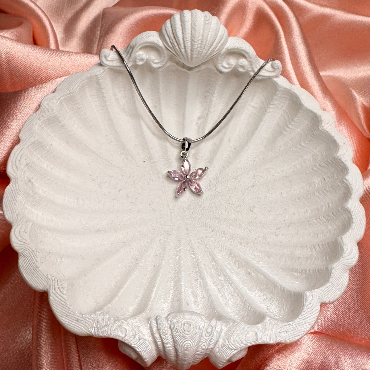 Laira Pembe Kristal Taşlı Çelik Kolye Silver