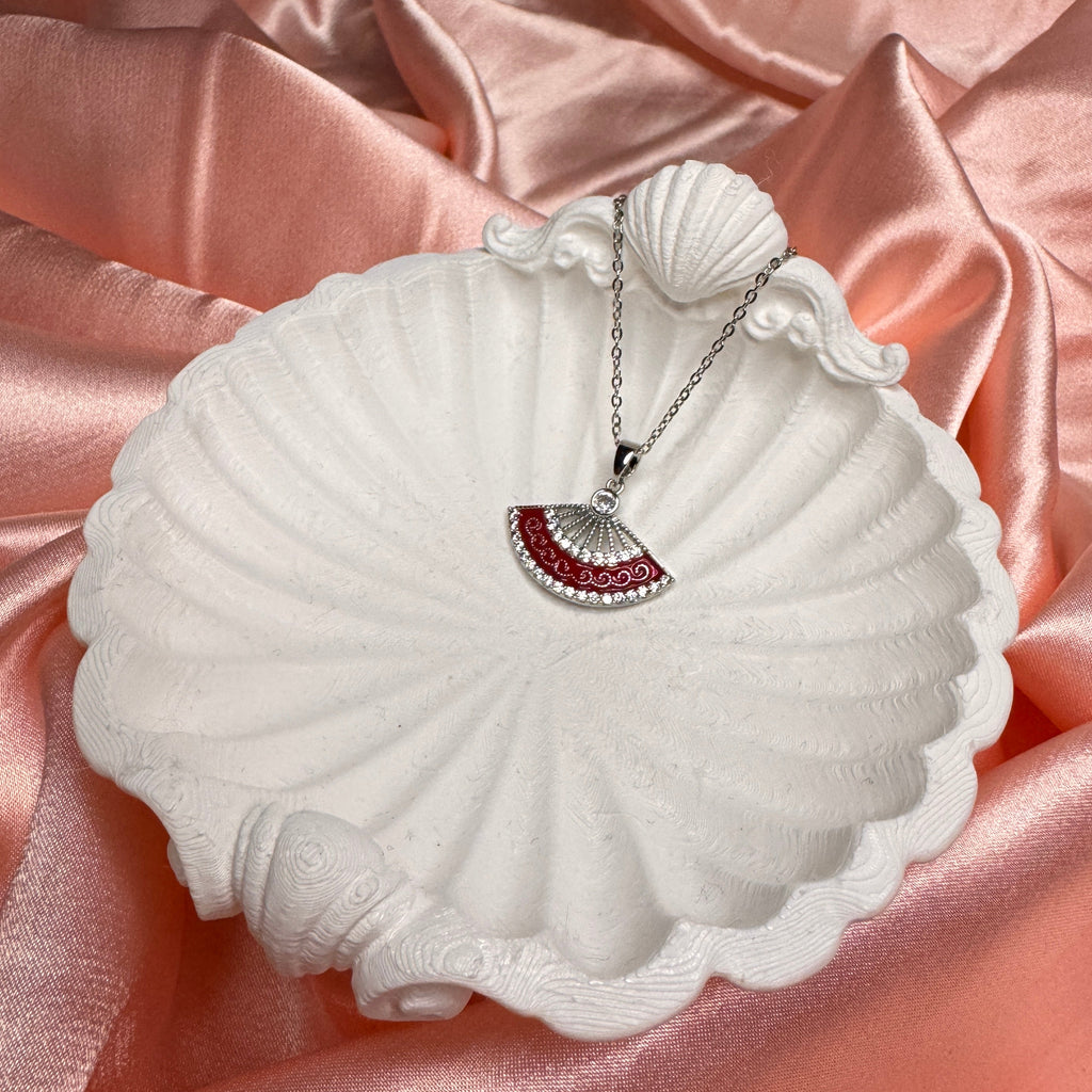 Aura Yelpaze Figürlü Taşlı Çelik Kolye Kırmızı Silver