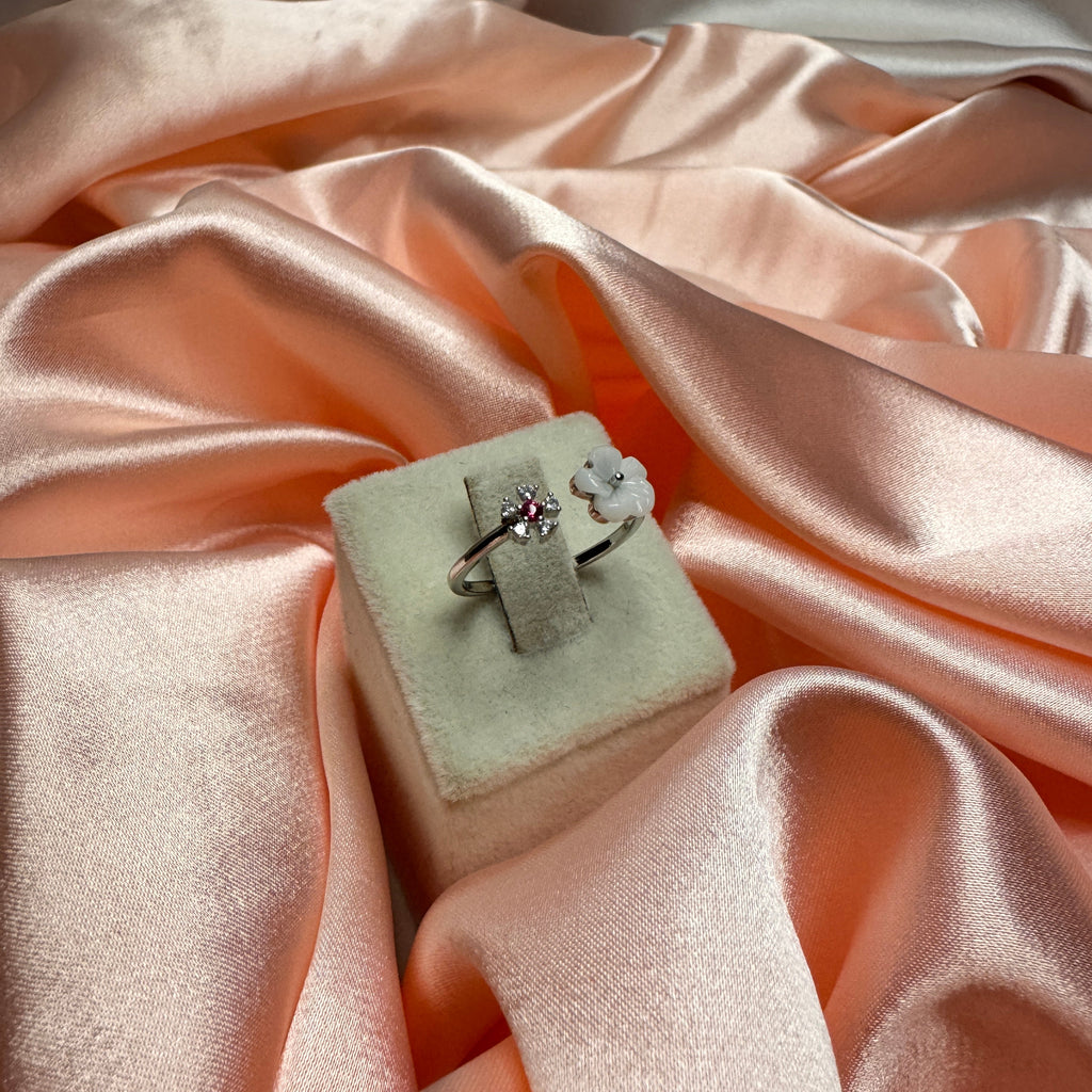 Fleur Pembe Taşlı Sedef Çiçekli Silver Yüzük
