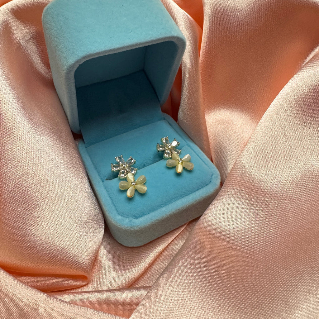 Flora İkili Çiçek Zirkon Taşlı Sallantılı Küpe