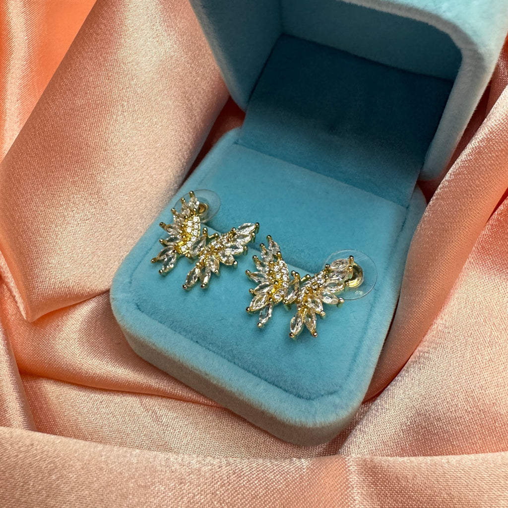 Mariposa Pırlanta Işıltılı Zirkon Taşlı Gold Küpe