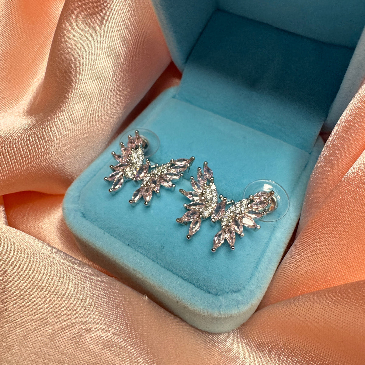 Mariposa Pırlanta Işıltılı Zirkon Taşlı Silver Küpe