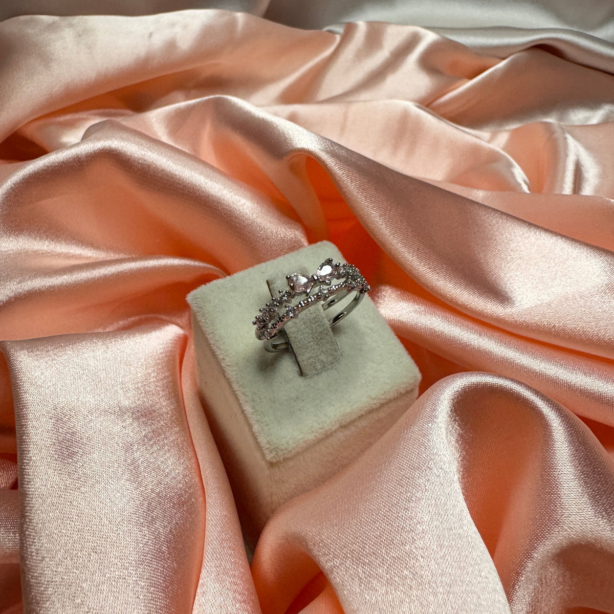 Tiara İkili Sıra Zirkon Taşlı Silver Yüzük